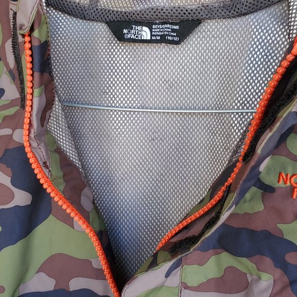 The North Face youth camo rain jacket in camo with orange embroidery size Medium - Picture 3 of 4